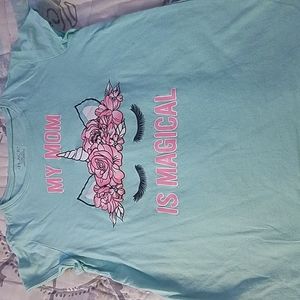 Cute glittery pink and blue unicorn tee💗💙